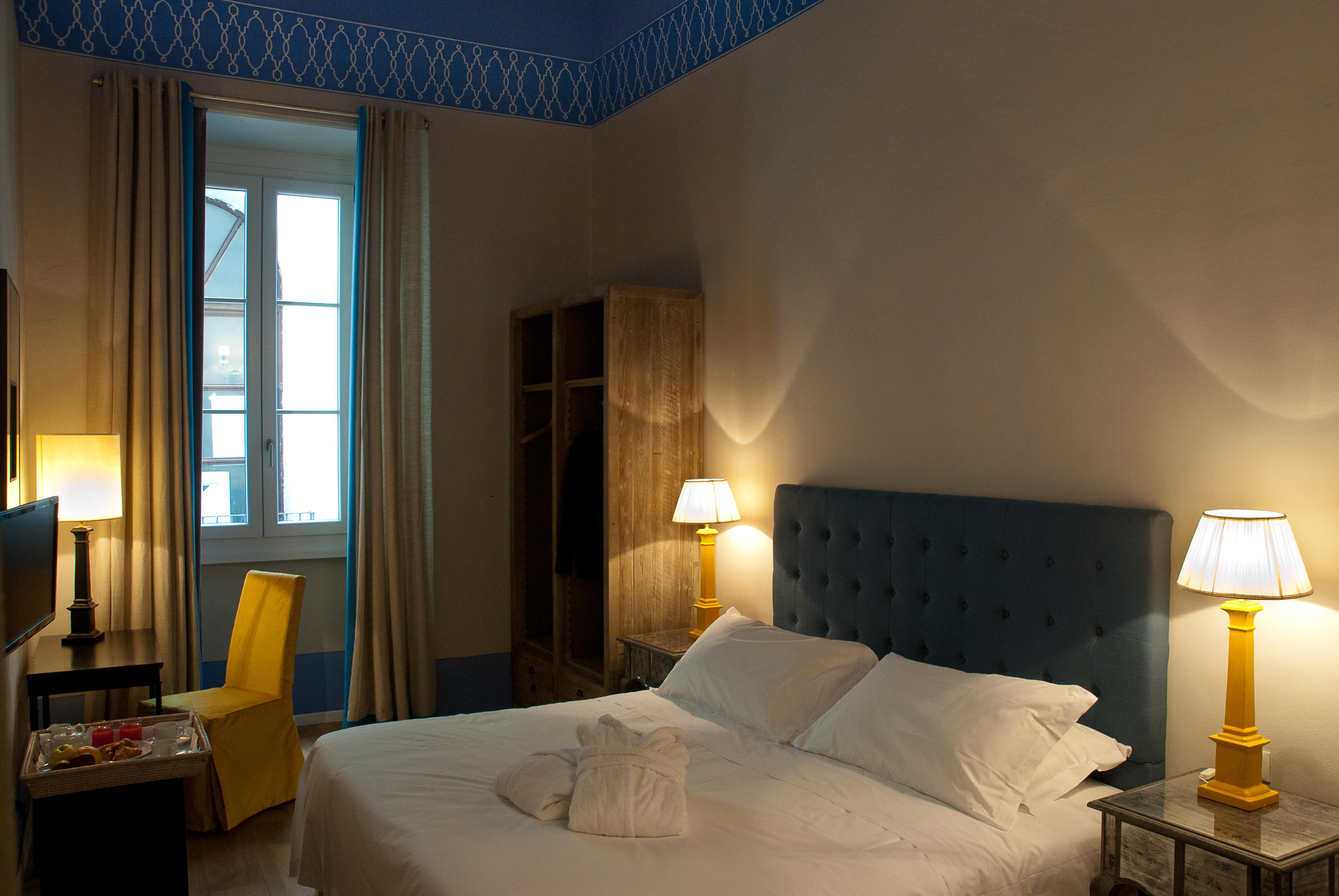 BLACK 5 FLORENCE SUITE 13/51