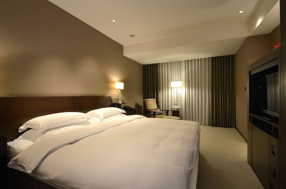 Les Suites Taipei Ching Cheng 12/67