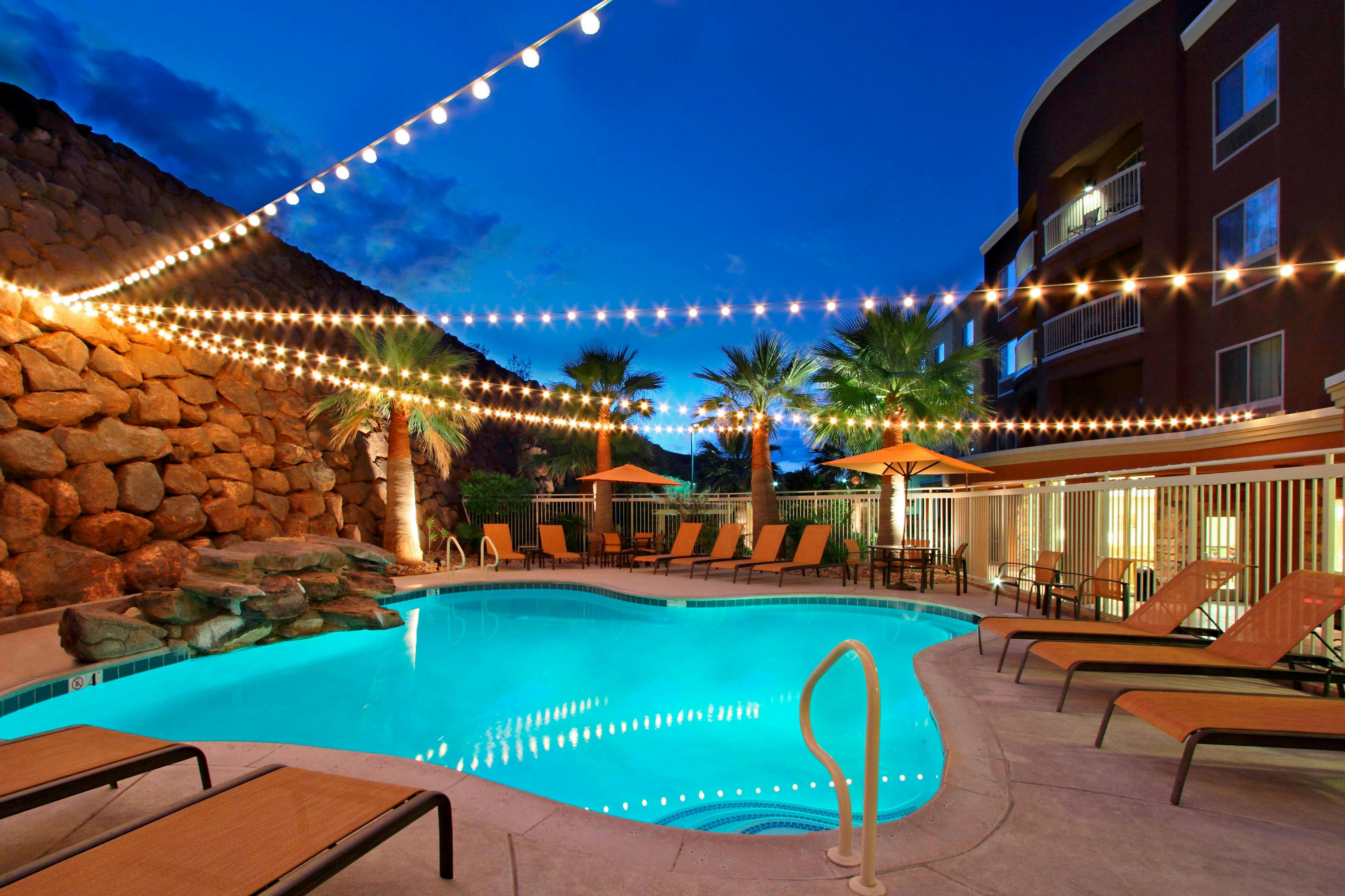 Courtyard St. George 4/14