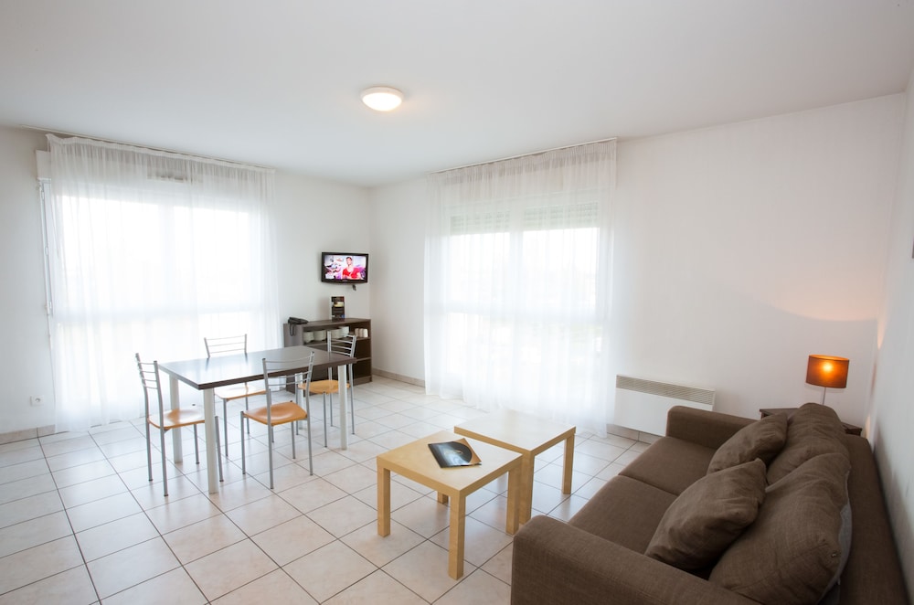 All Suites Appart Hotel Merignac 34/51