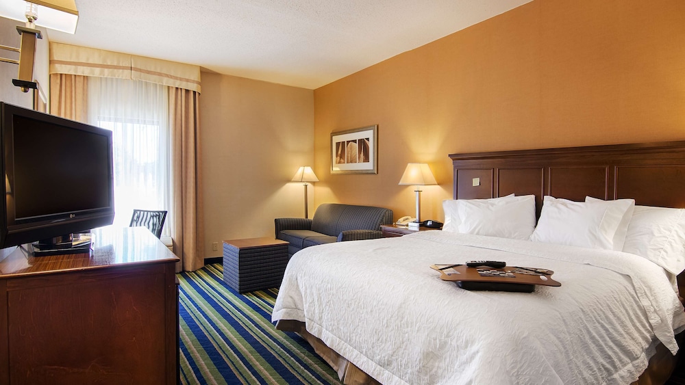 Hampton Inn Salisbury, MD 10/40