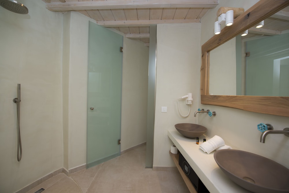 Legacy Suites 63/68