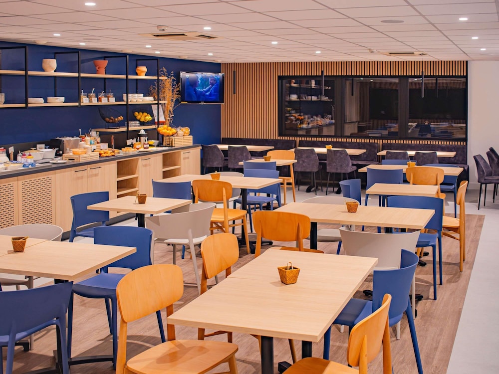 Ibis Rennes Beaulieu 54/68