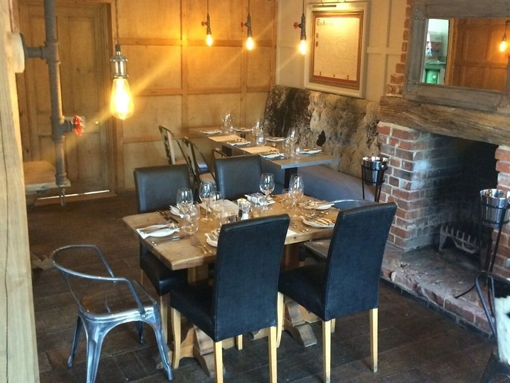 The Dog At Wingham 48/58