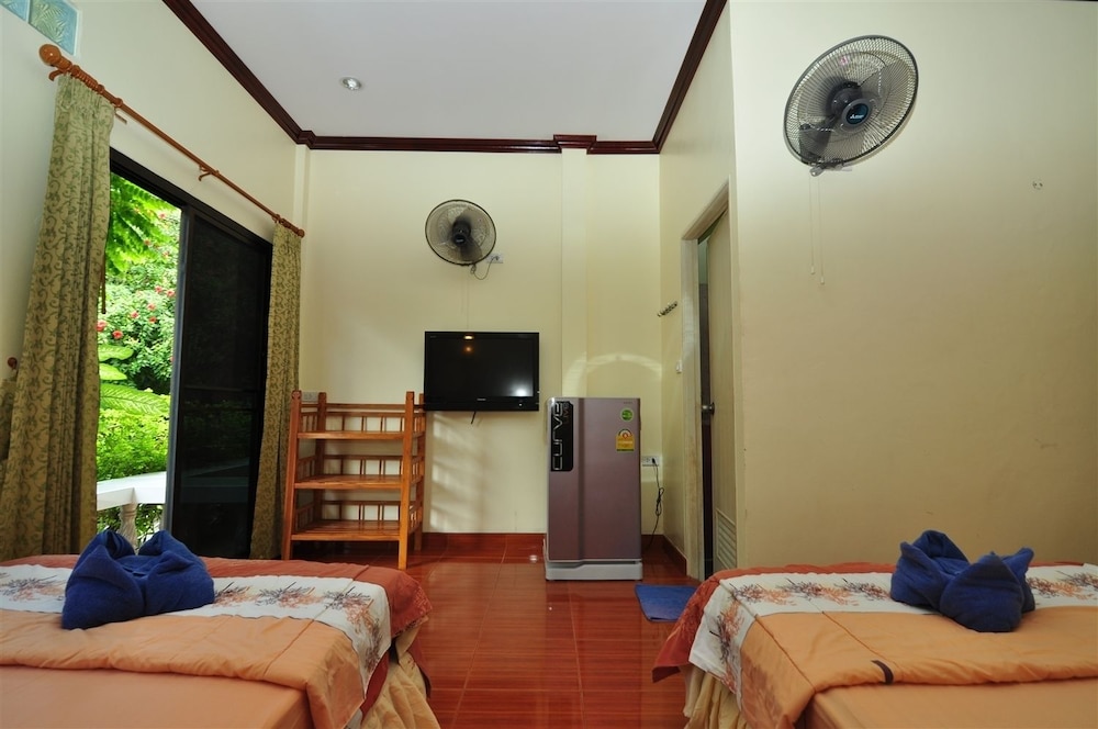 Harmony House 25/50