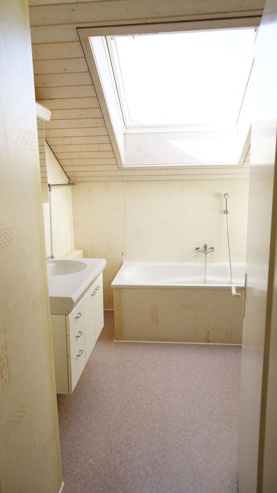 Adventure Guesthouse 44/45