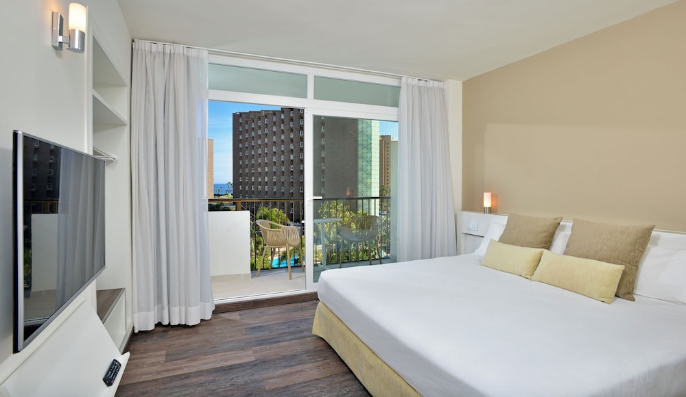 Sol, Family Suite