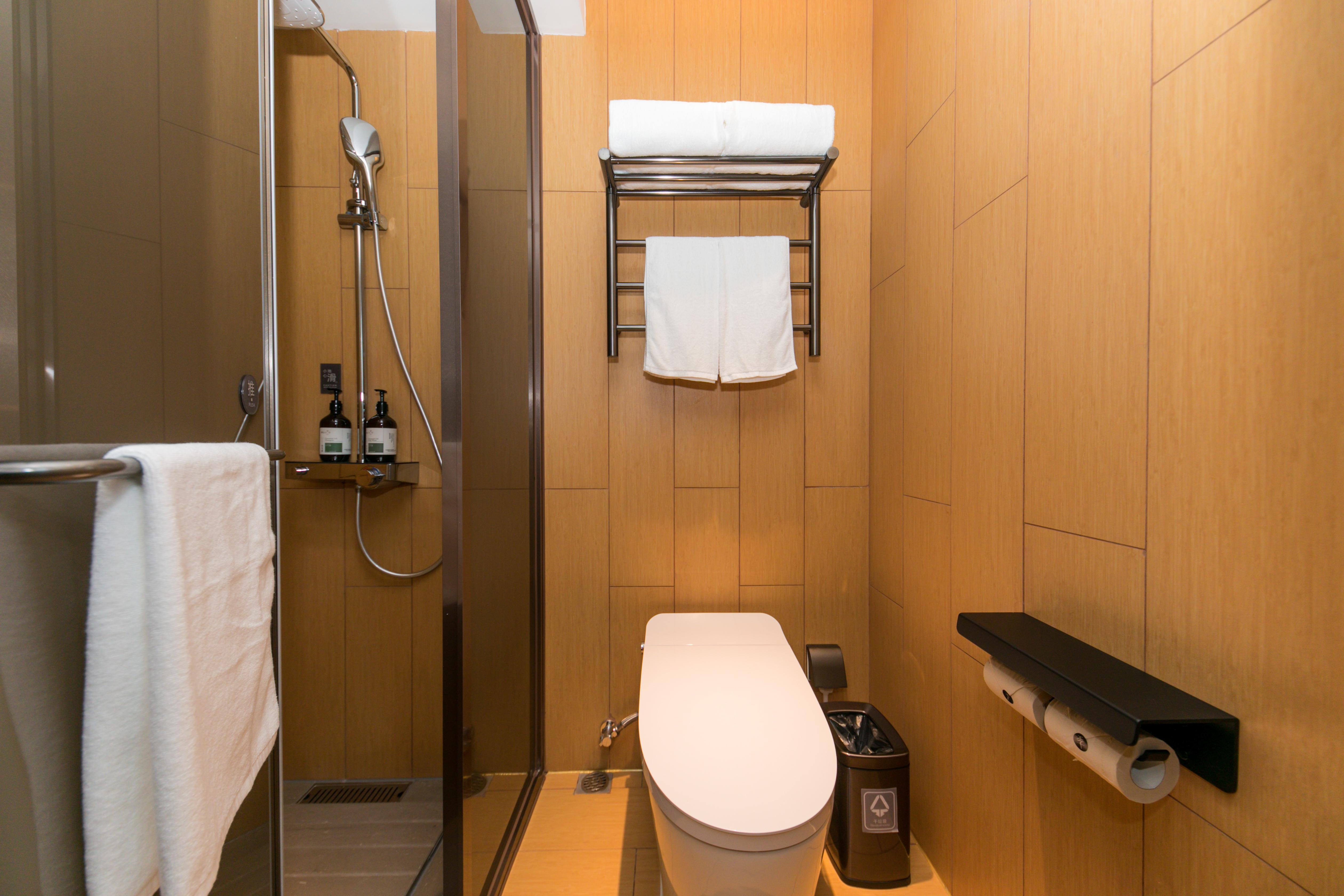 Ji Hotel (Shanghai Huangxing Road Metro Station) 39/40