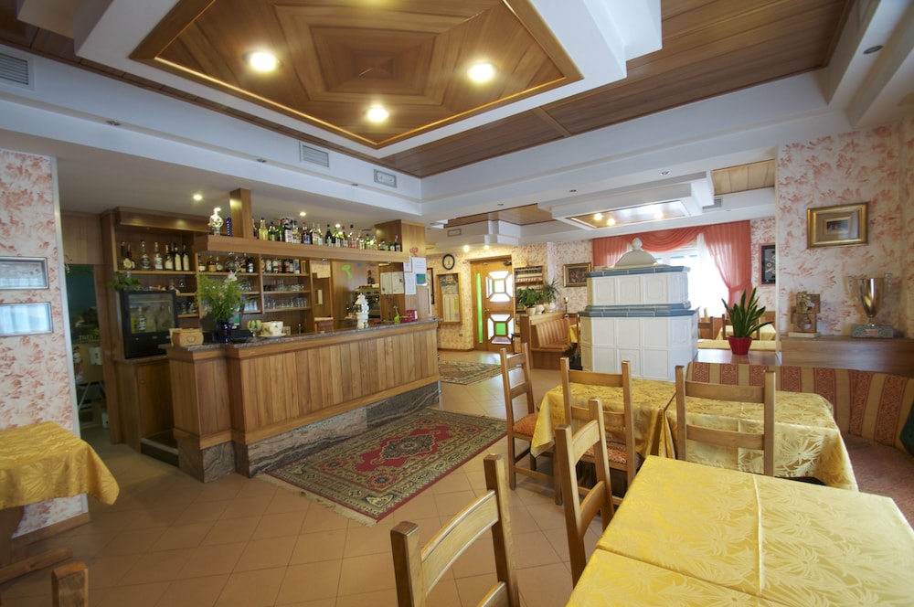 HOTEL SCIATORI 7/31