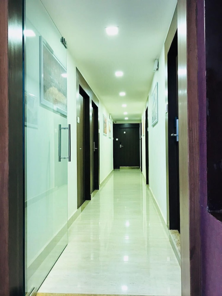 Hotel Royal Inn 34/49