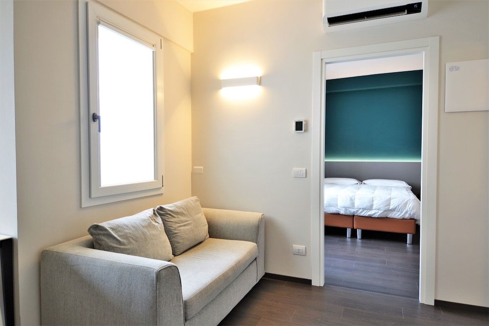 Venice Terminal Apartments and Suites 19/30