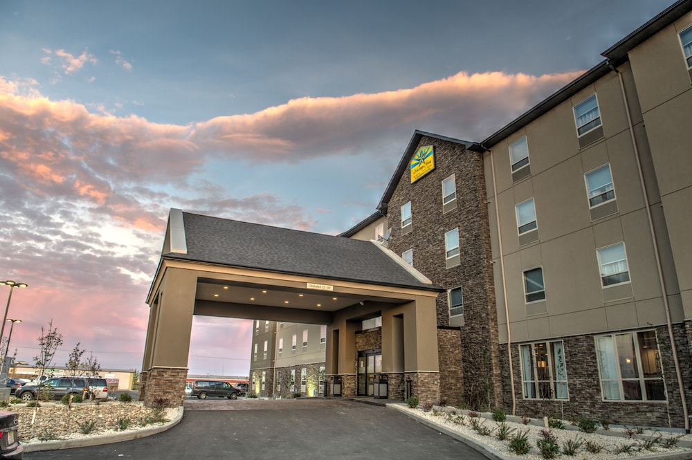 Western Star All Suites Signature Hotel 2/66