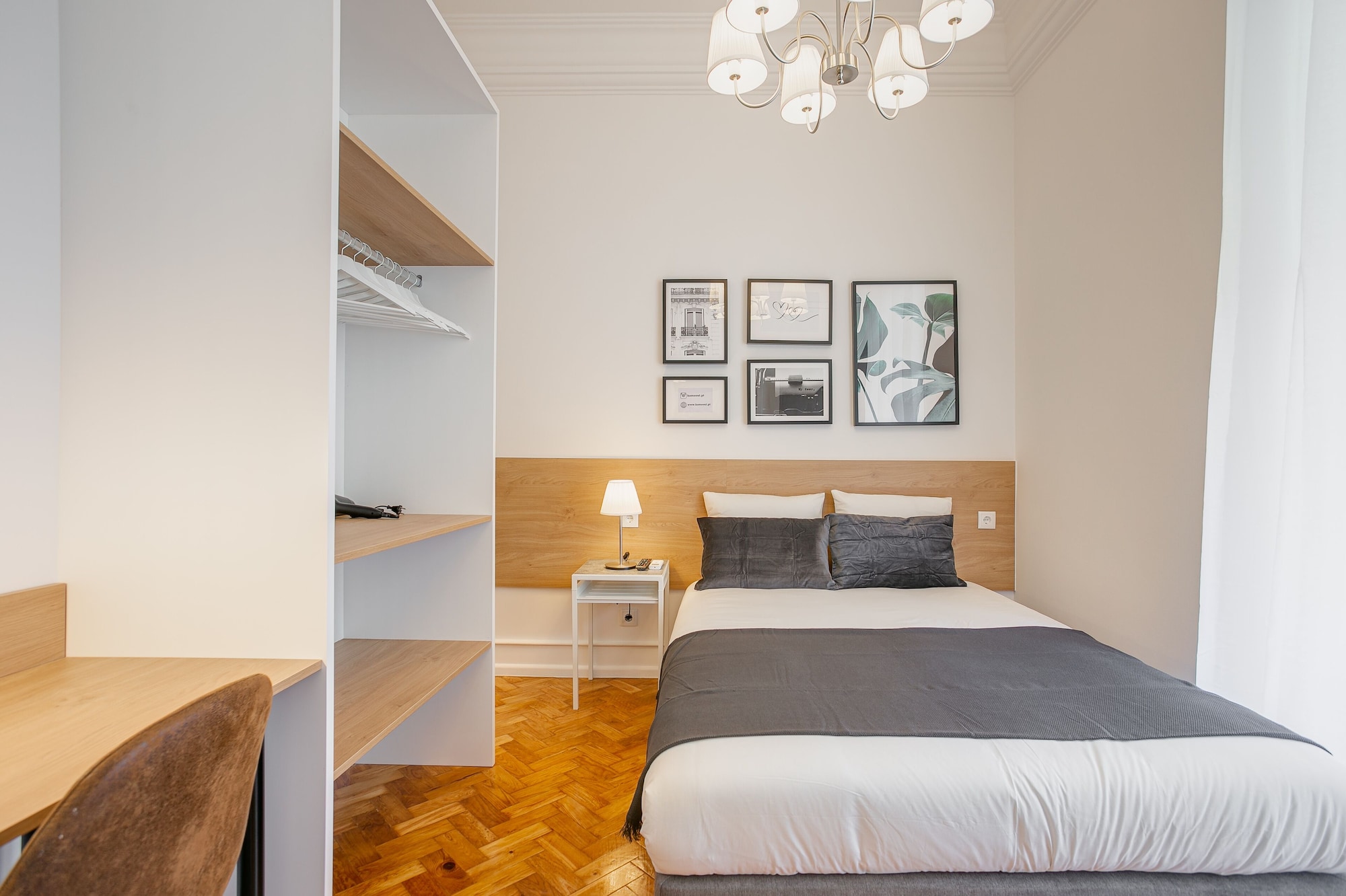 5 BEDROOMS, DELUXE, APARTMENT