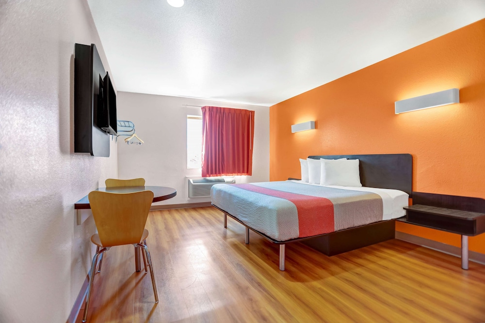 Motel6 Truth Or Consequences, NM 24/37