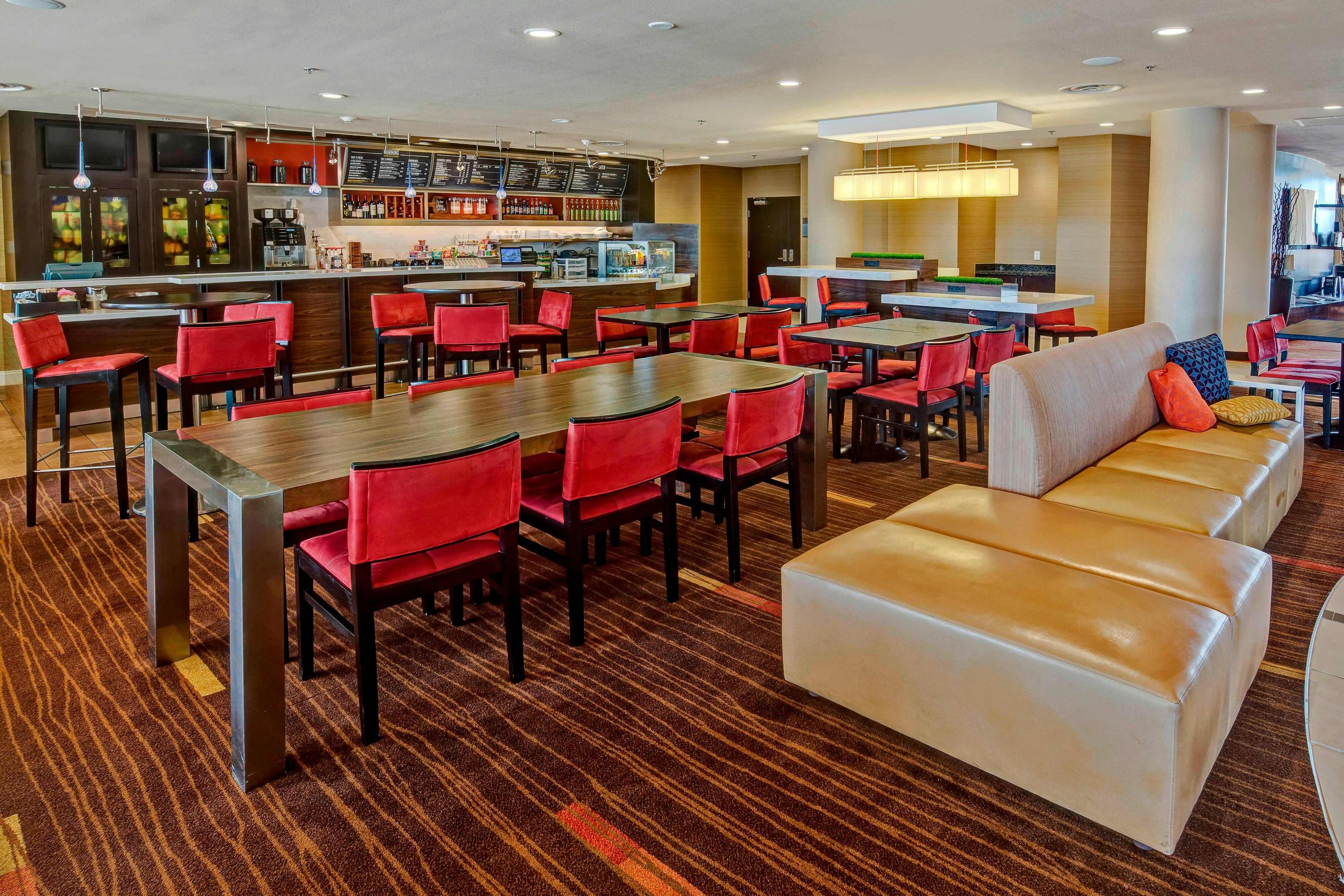 Courtyard By Marriott Midland 33/51