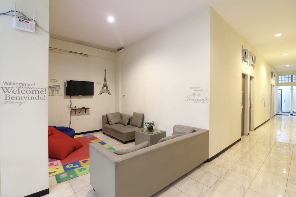 Mador Malang Dorm Hostel 20/32