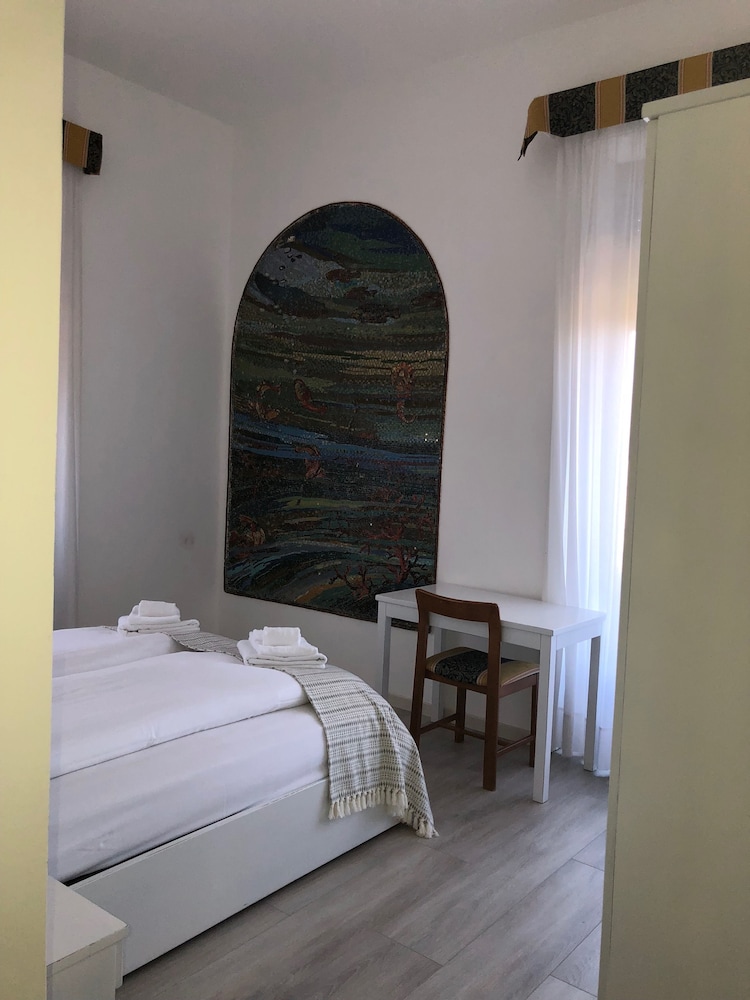 Hotel La Fontana 39/76