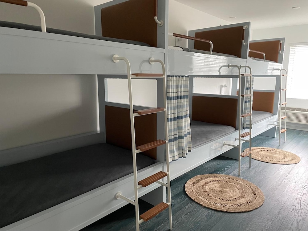 Global Luxury Suites At The Apex Miami 48/50
