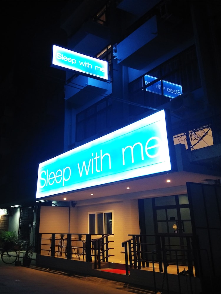 Sleep With Me Bangkok - BTS Phra Khanong 1/49