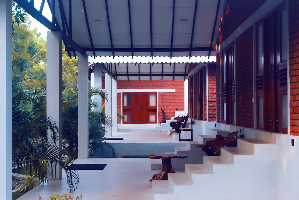 Viverra Hotel 7/17