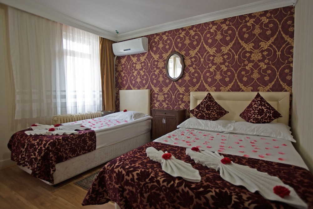Sirkeci Emek Hotel 11/64