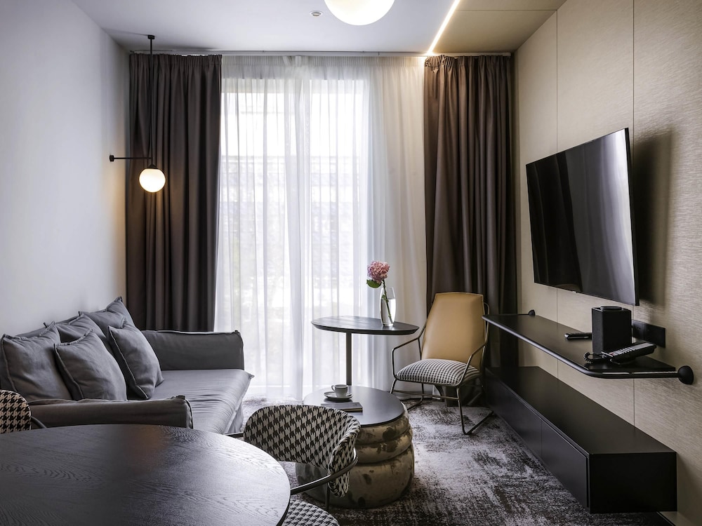 Novotel Living Almaty Jetisu 52/67