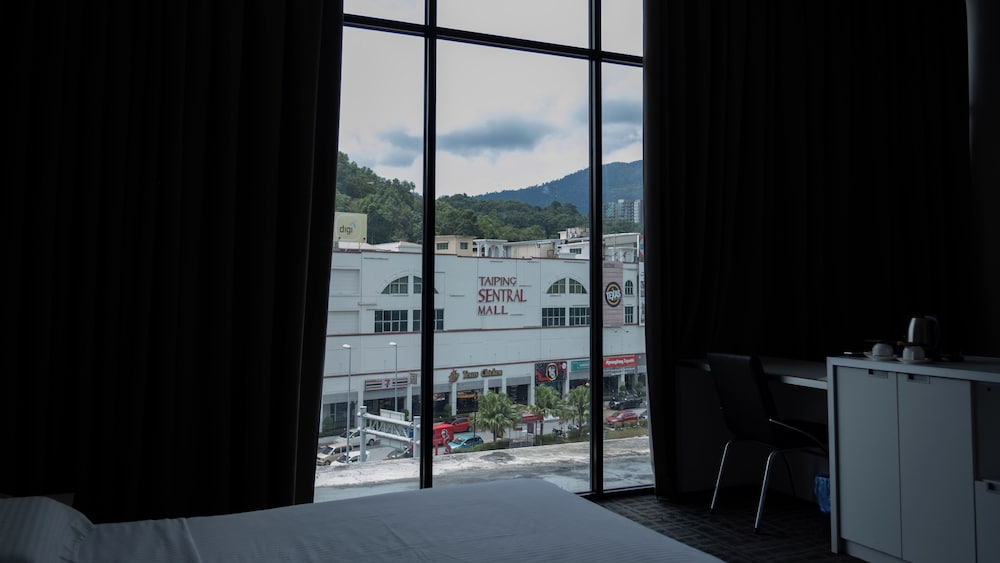 Beverly Hotel 9/52