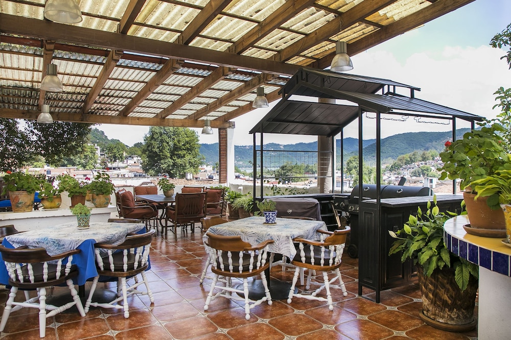 Tonancalli Hotel 14/22