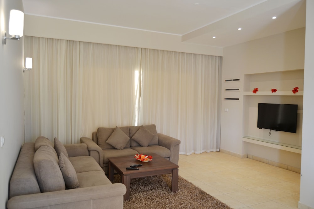 Rivoli Suites 25/48