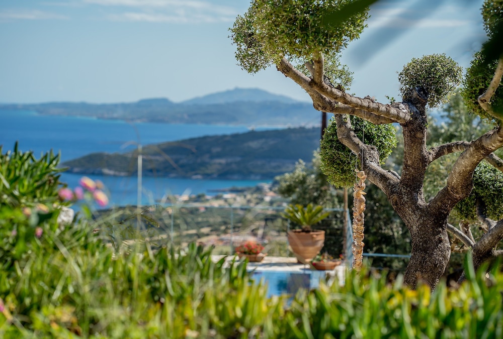 Askos Villa 19/35