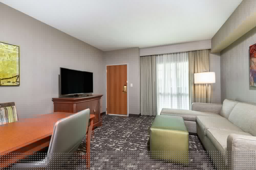 Embassy Suites by Hilton St. Louis St. Charles 34/54
