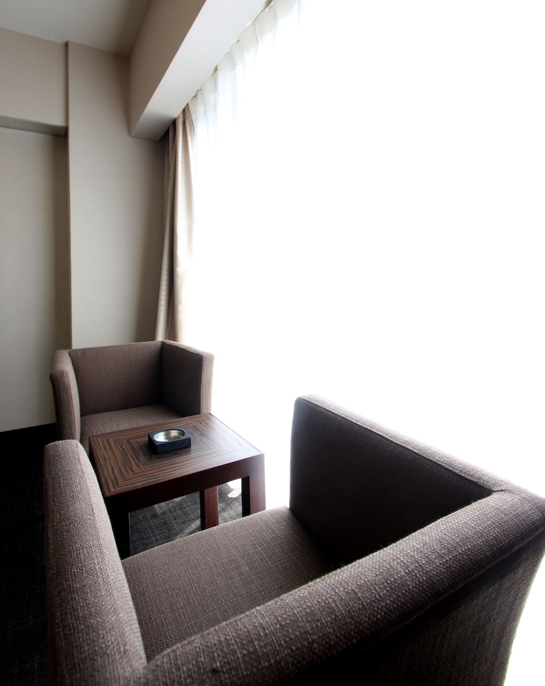 INTERNATIONAL HOTEL UBE 28/49