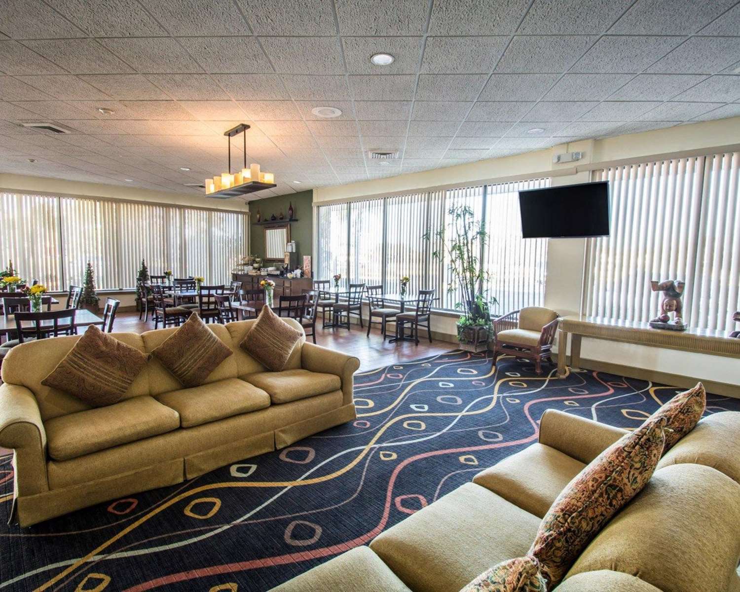 Croix Grand Hotel 6/20