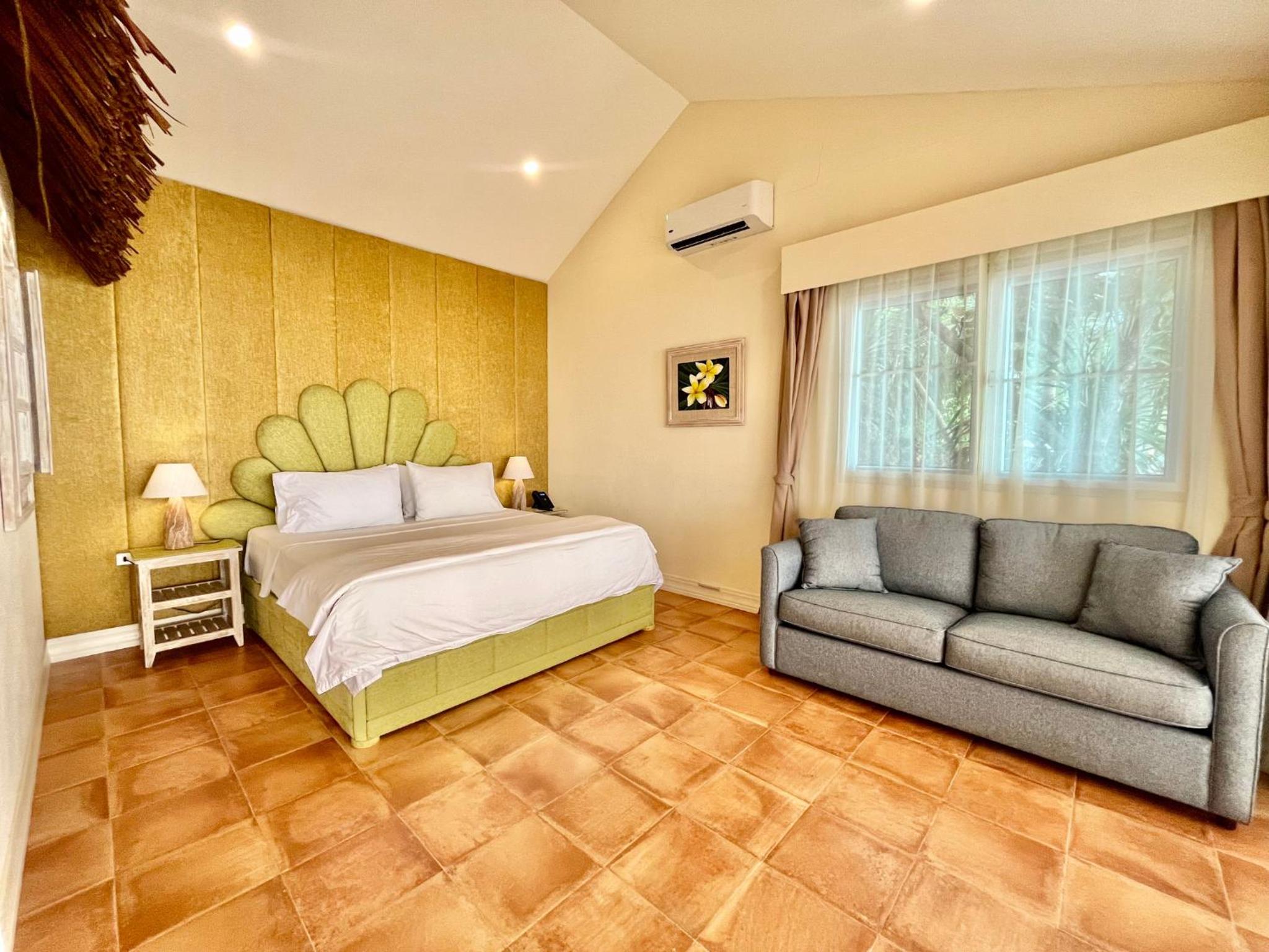 Ocean, Residence