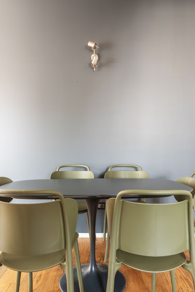 Easyhomes - Brera Luxury Suites 35/42