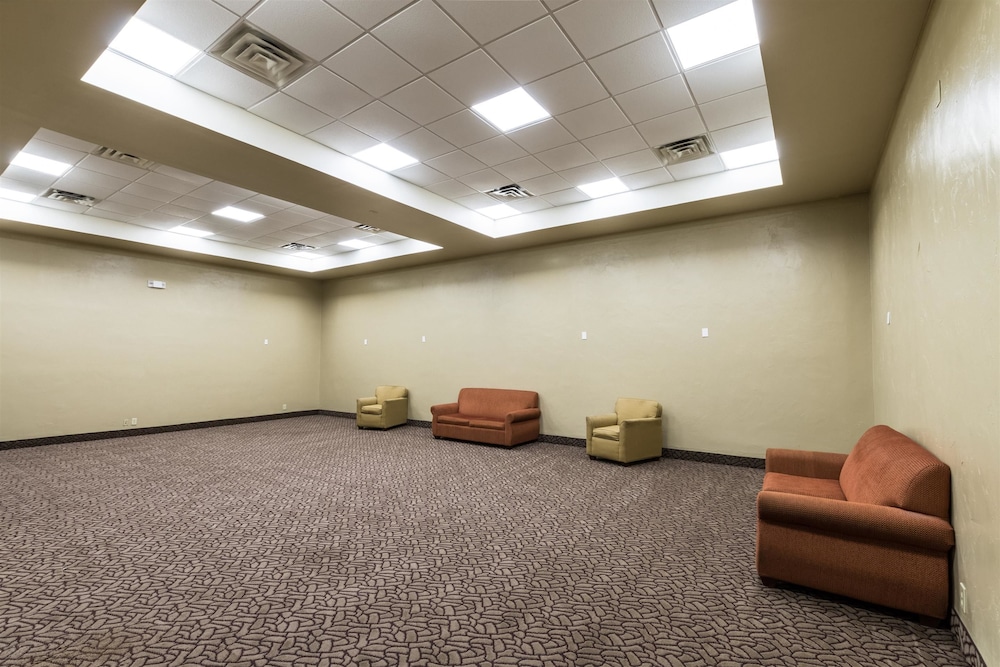 Studio6 Arlington, TX 39/57