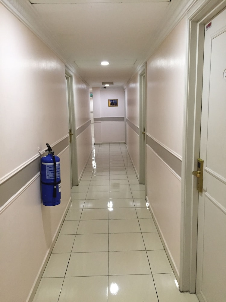 Raja Inn Hotel 35/51