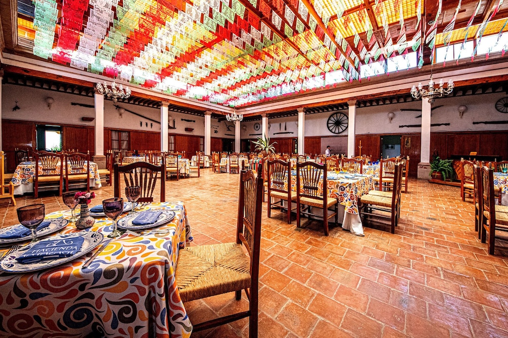 HOTEL HACIENDA CANTALAGUA GOLF 50/65