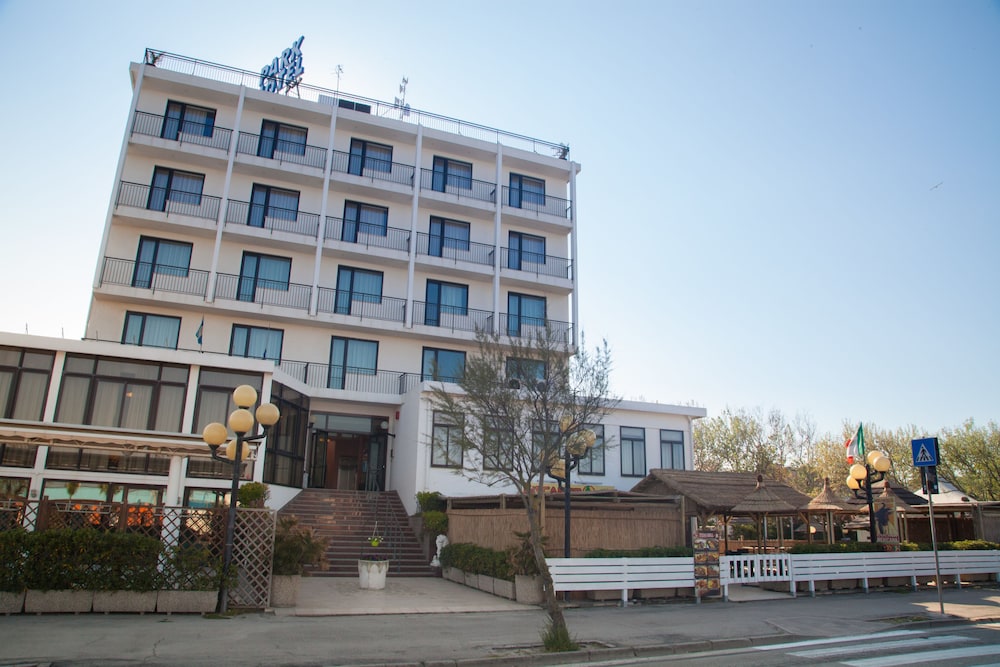 Hotel Park 2/24