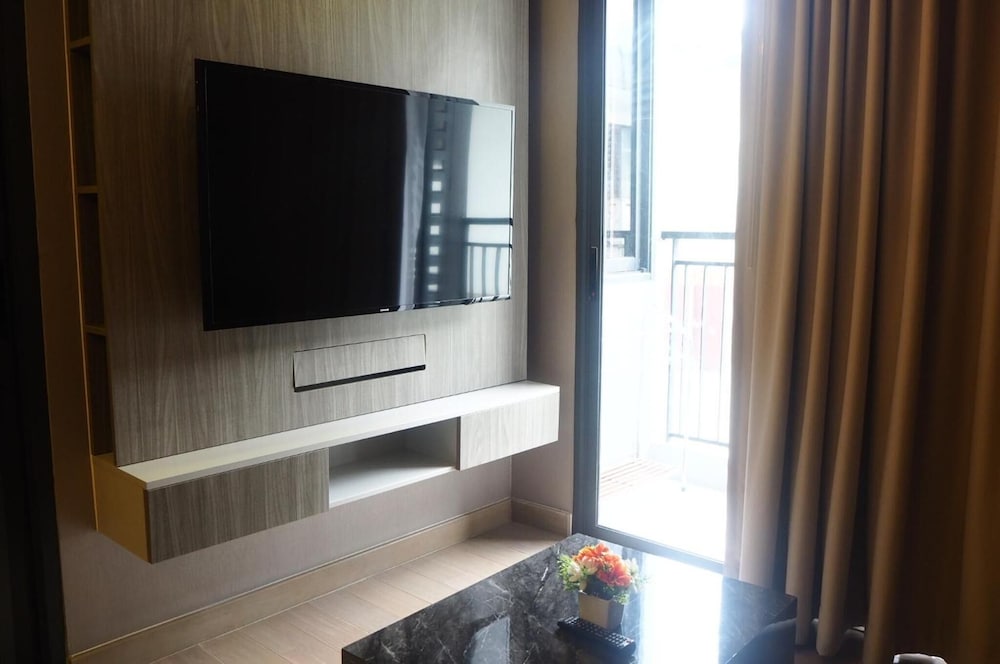 Dazzle Residence 27/47
