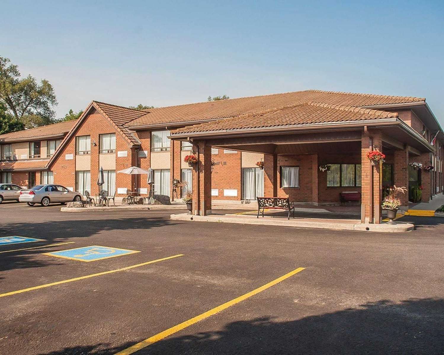 Comfort Inn Orillia 14/17