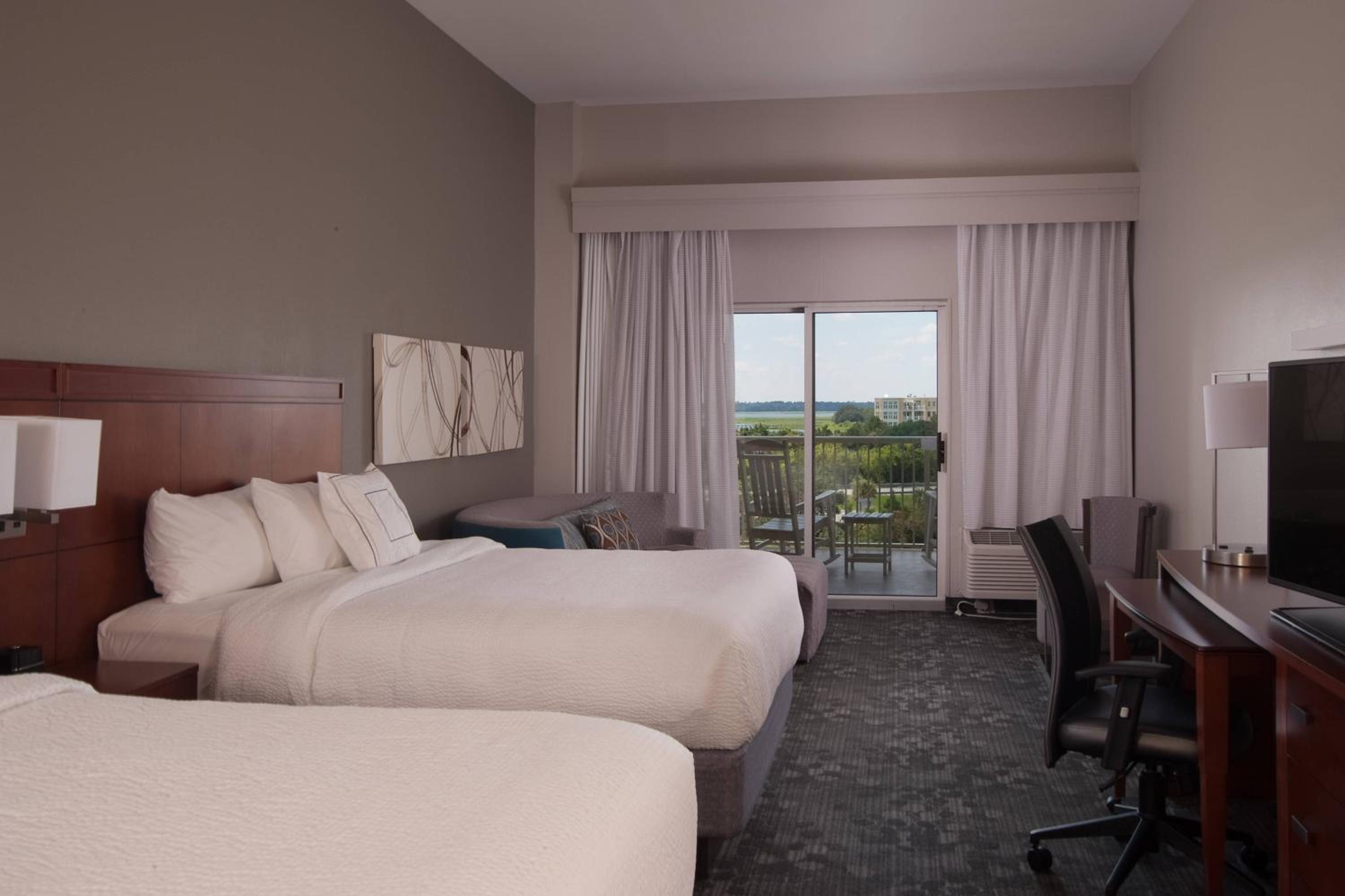 Guest Room, 2 Queen Beds, Partial Water View, Sofa, Large