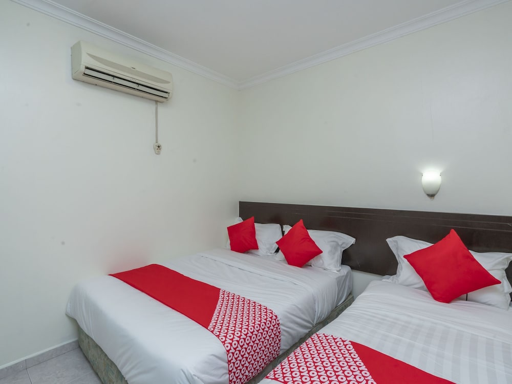 Fully Hotel Desa Tebrau 6/45