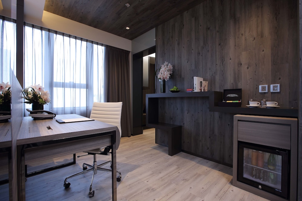 The Perkin Hotel 22/41