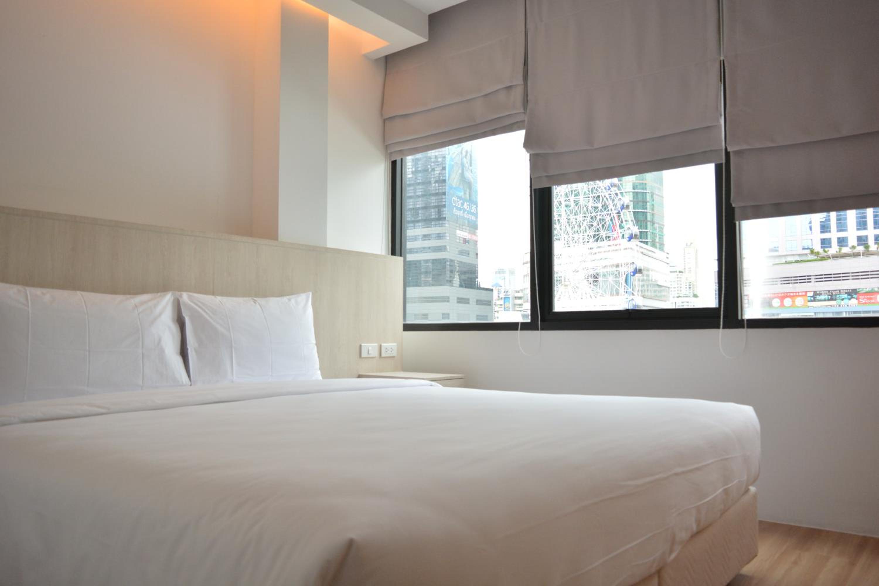 Budget, Double Bed, Rezt Bangkok - Hostel 5/10