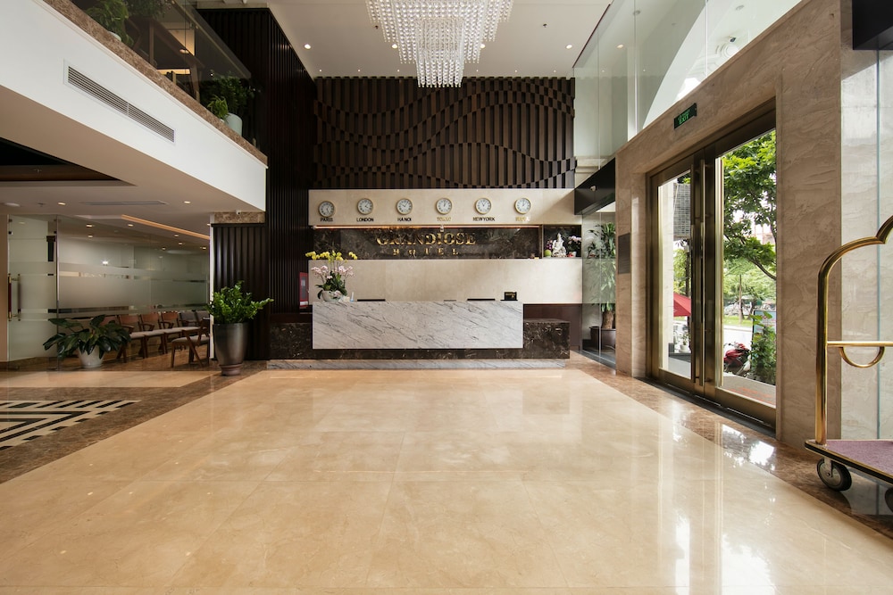 Grandiose Hotel And Spa 7/66