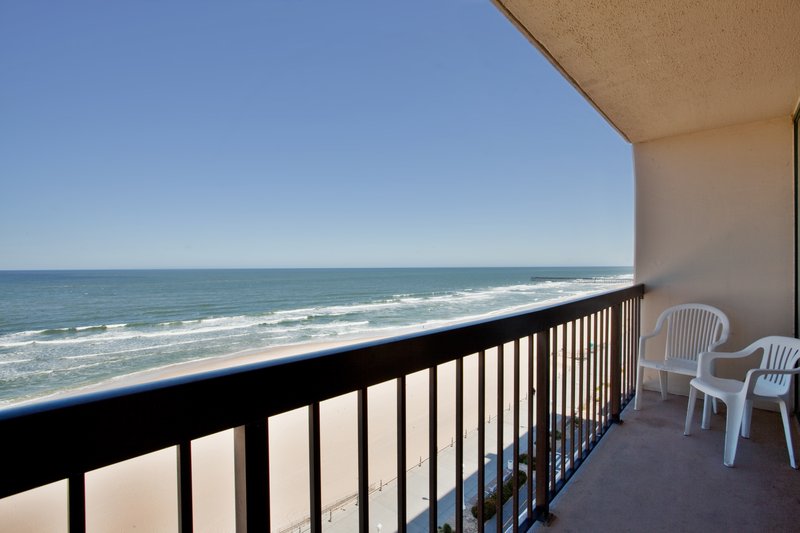 Holiday Inn Oceanside 74/77