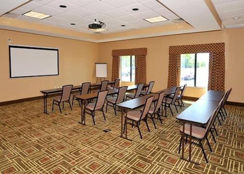 Comfort Suites Jackson I-40 39/47