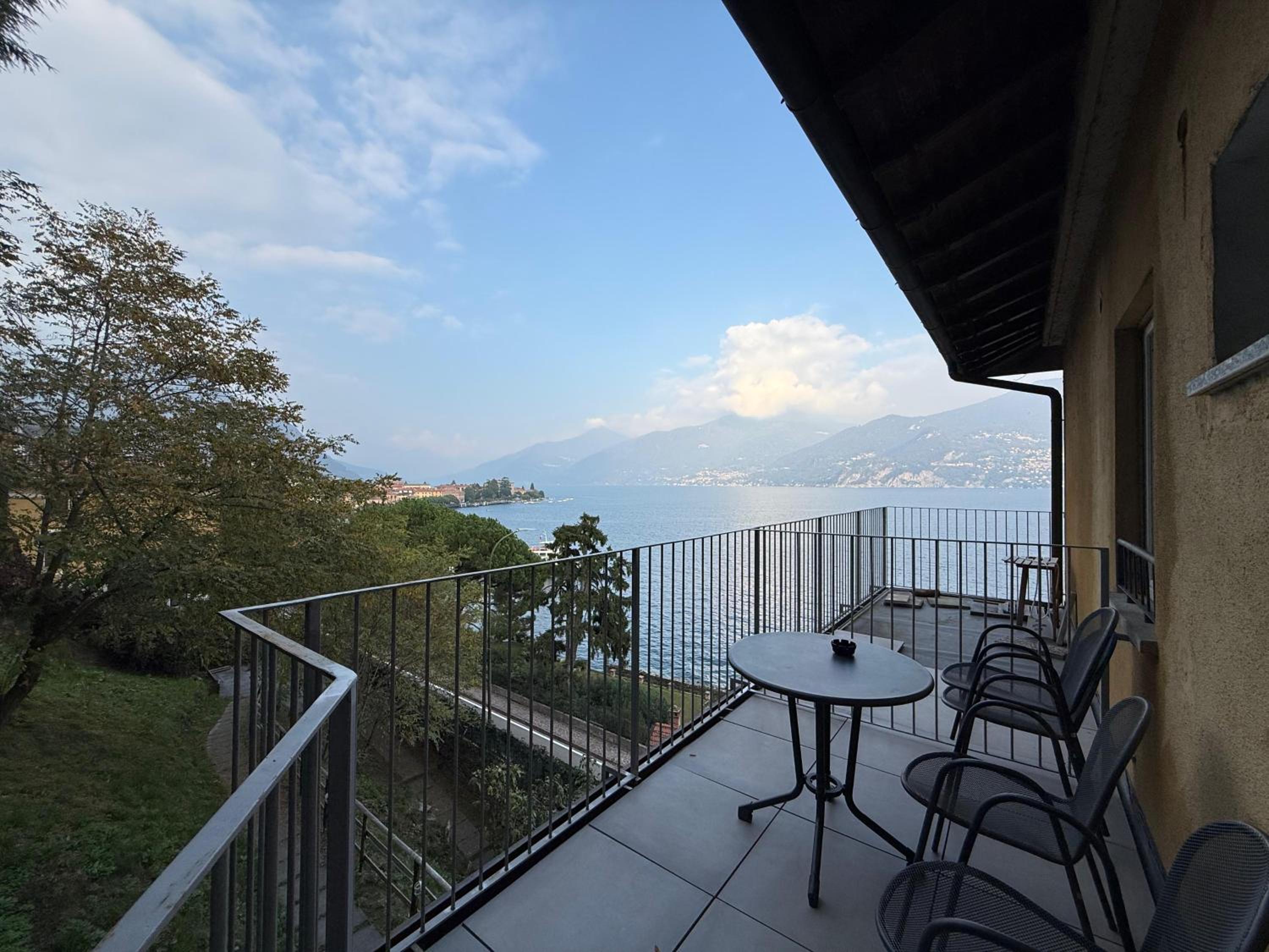 Lake Como Hostel 7/24