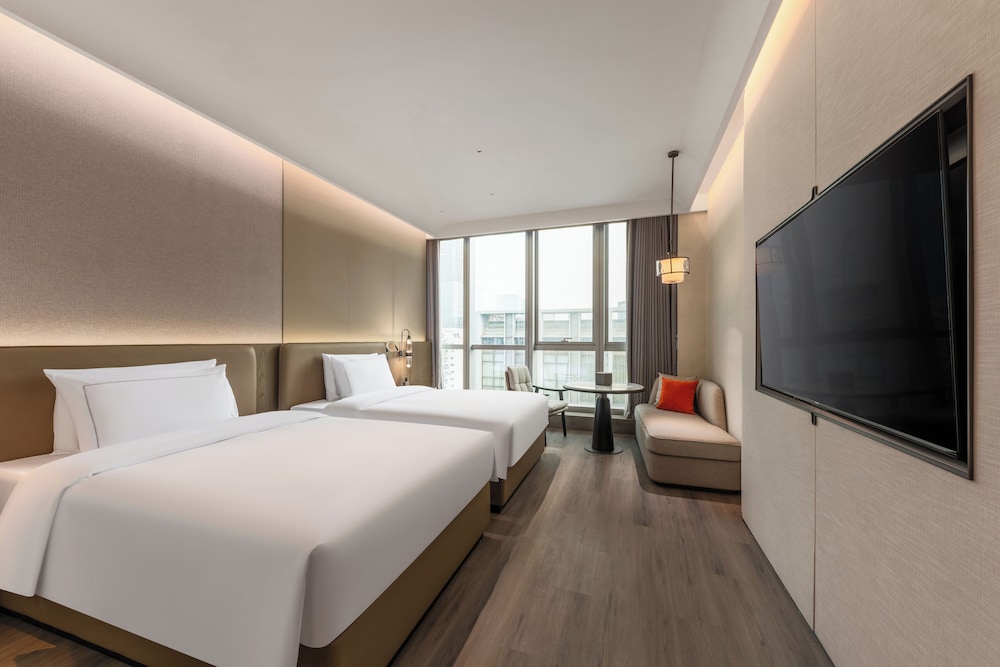 UrCove by HYATT Shenzhen Bay Mixc 17/58